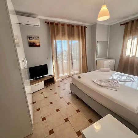 Romantic Couple Sea View 403 Apartment *